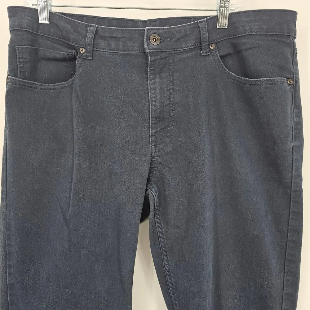 DKNY Mens size 36/32 Bedford Slim Straight Fit Dark Wash Denim Jeans Blue